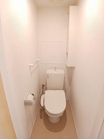 メゾン　マローネのトイレ|ゆったりとした空間のトイレです