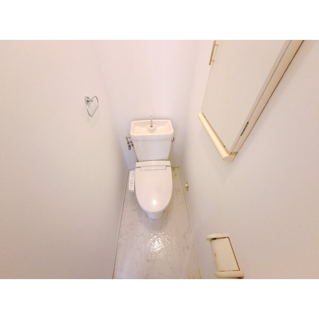 チェリーヒルのトイレ|ゆったりとした空間のトイレです