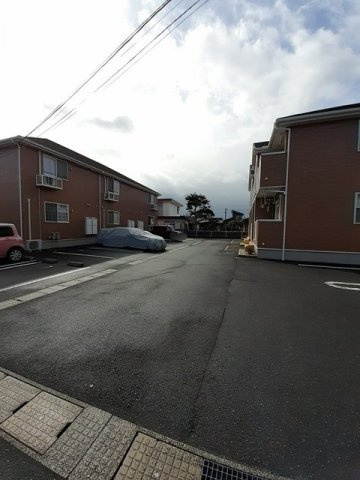 コア　みのりＢの駐車場
