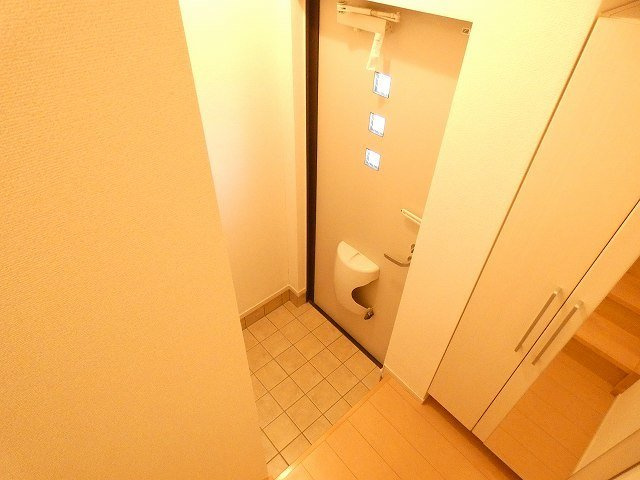 ミルトロイテの玄関