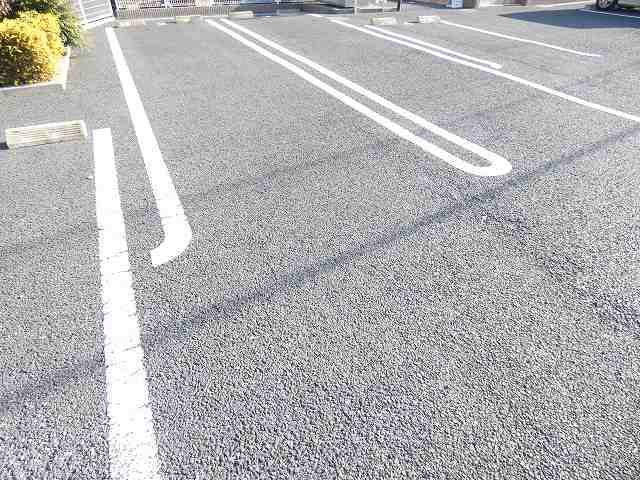 ミルトロイテの駐車場