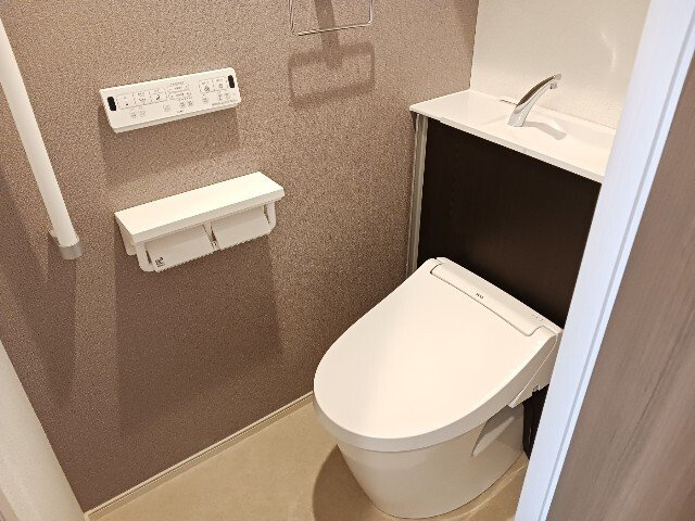 ホワイトメゾン新栄のトイレ