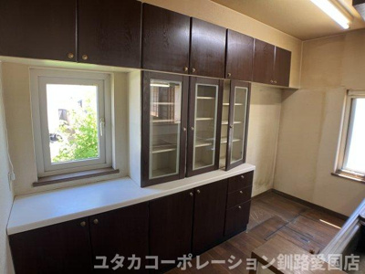 【その他】 | 美原5丁目28-7売家 | キッチン後ろ側には食器棚スペースも！