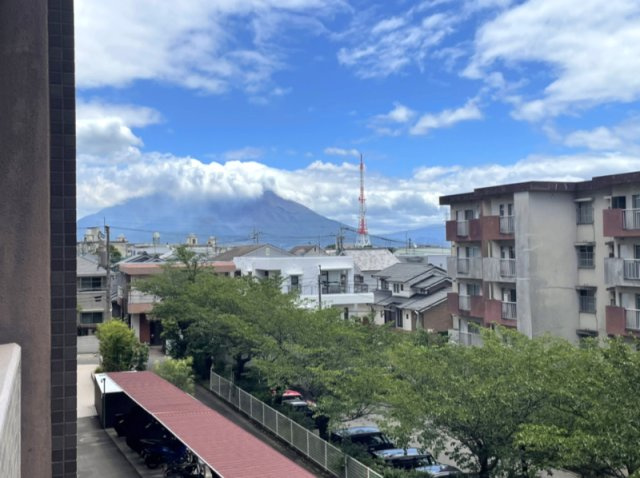 アルファステイツ紫原の展望|バルコニーから東を向いた場合の眺望です