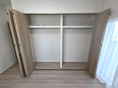【収納】 | フローレンス名島 | 居室の収納が大きくて使いやすそうです！
季節家電や、お洋服が多い方も安心です♪