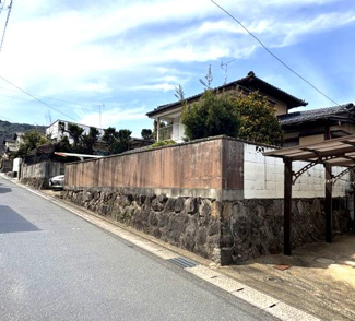 【前面道路含む現地写真】
