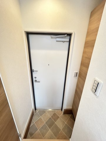 グランエクラ加島Ⅱの玄関