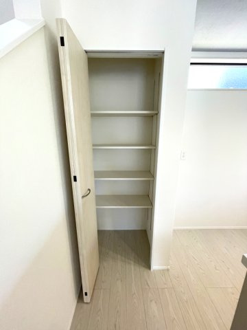 岡山市中区乙多見　戸建の収納|キッチン横に収納スペースがあり、便利です。