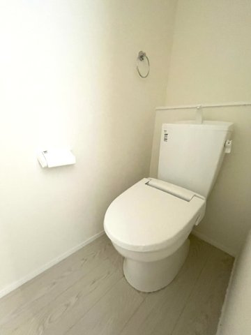岡山市中区乙多見　戸建のトイレ|２階のトイレです。