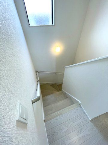 岡山市中区乙多見　戸建のその他|階段です。
