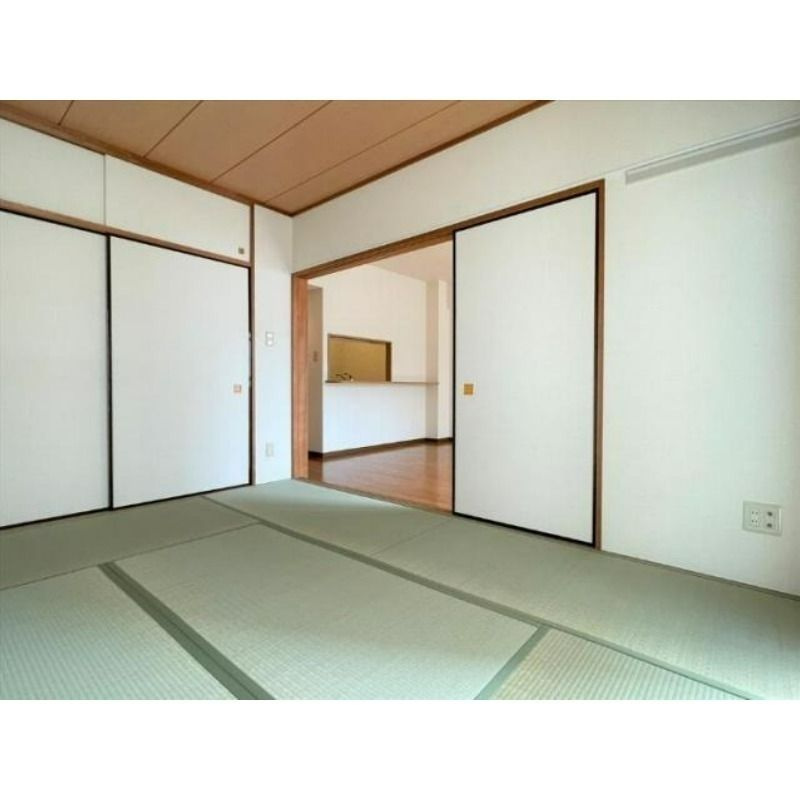 【寝室】