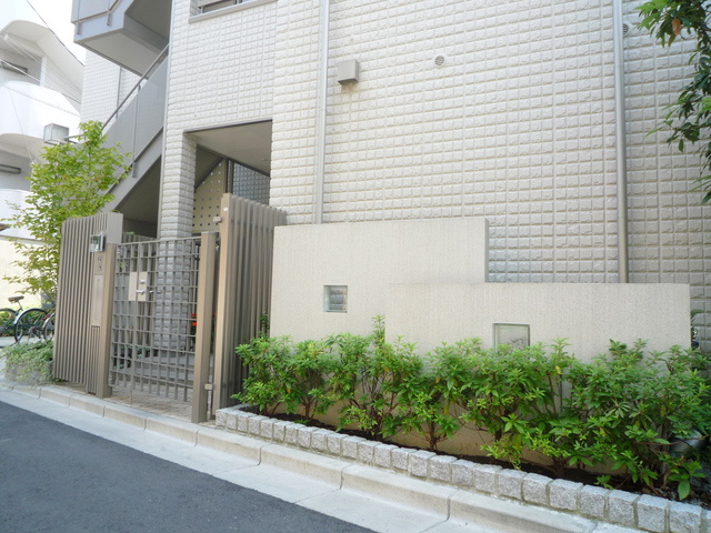 Ｂｌｏｍｍａ Ｈｕｓｅｔ　ブロンマ　ヒューセットのエントランス|★エントランス★