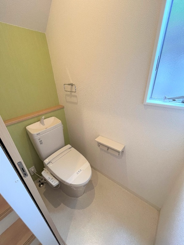 津島西坂戸建のトイレ