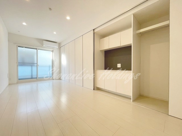 大和市上草柳１丁目の賃貸マンションの居間・リビング