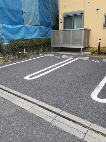 ウエストヒルパーシモンの駐車場|駐車場があります