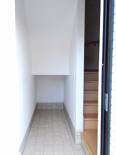 【玄関】 | エアリーヒルズ　Ｋ | きれいな玄関です