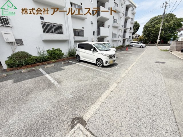 野口マンション　　中古マンションの駐車場
