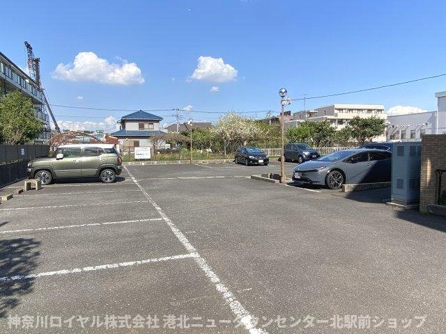 【駐車場】