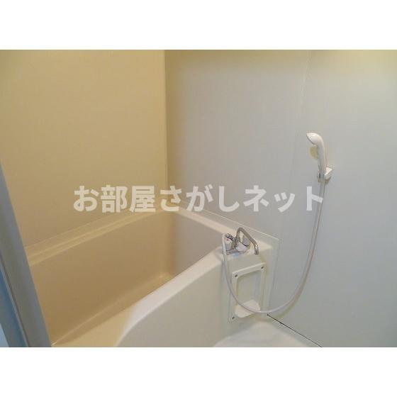 ＹＡＹＯＩ　ＣＯＵＲＴの浴室