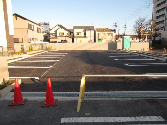 【駐車場】