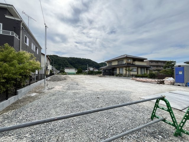 シャルム・ミキャⅡの駐車場