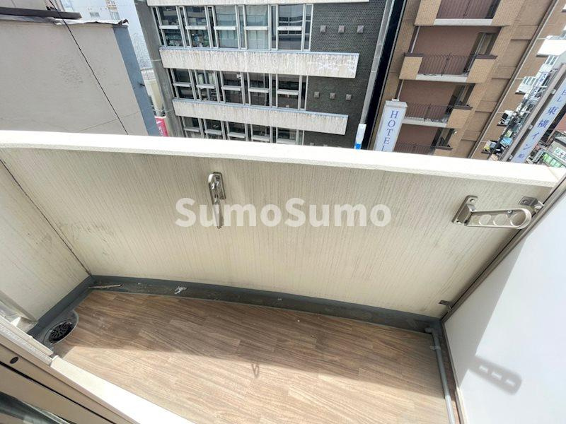 SERENiTE堺筋本町SUDのバルコニー