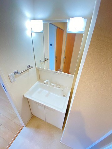 LOOP RESIDENCEの洗面所