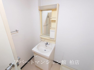 【独立洗面台】 | デイズ・ガーデン  | ※別号室参考写真です ※現況優先