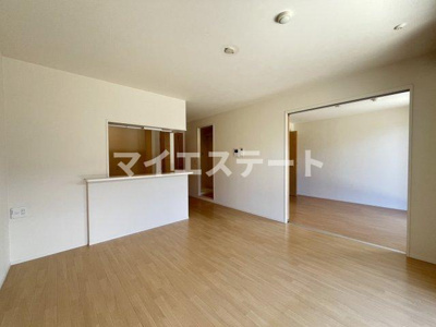 【居間・リビング】 | グラン・リュミエール | 別部屋写真使用