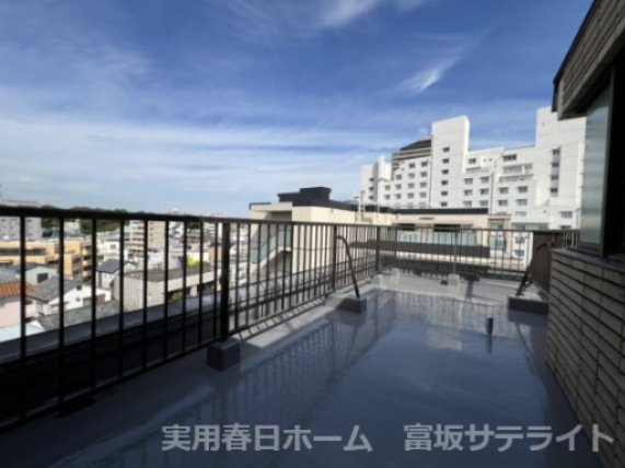 【バルコニー】