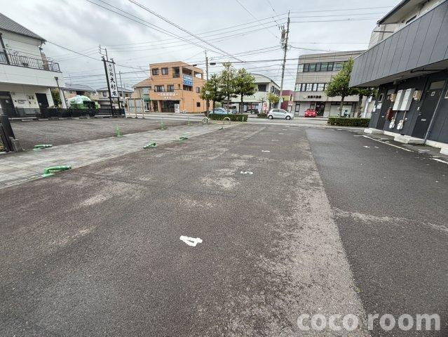 K-HOUSE 2002の駐車場