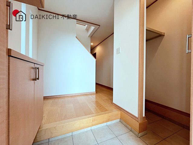【玄関】 | 鴻巣市小松3丁目　中古戸建