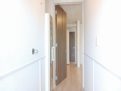 【玄関】 | イーストウッドⅡ | 明るい玄関です