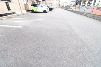 【駐車場】 | パークハイム皿山 B棟 | 駐車場