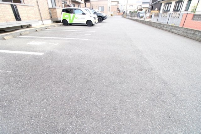 【駐車場】 | パークハイム皿山 B棟 | 駐車場