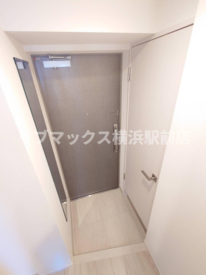 【玄関】アイルプレミアム横浜ノルド