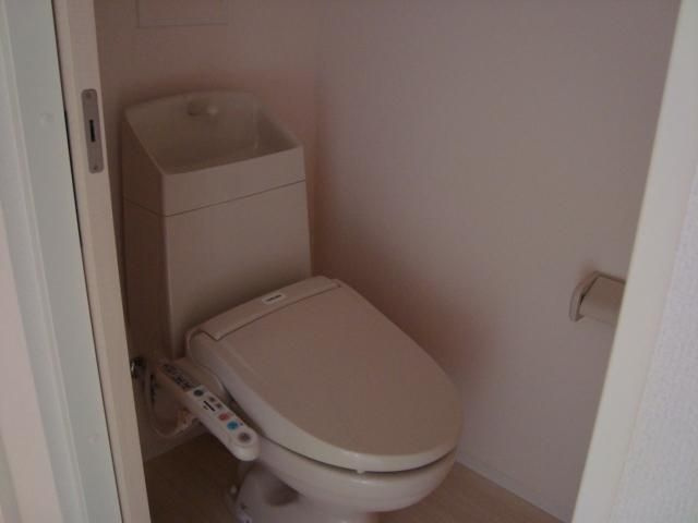 クレール松葉Ⅲのトイレ|ゆったりとした空間のトイレです(参考写真です)
