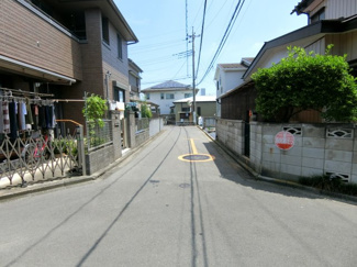 【前面道路含む現地写真】 | 桶川市西2丁目　条件なし売地　1,480万