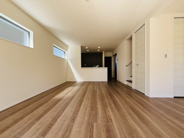 東海市養父町八王子60-2『仲介手数料無料』新築一戸建て・建売の居間・リビング