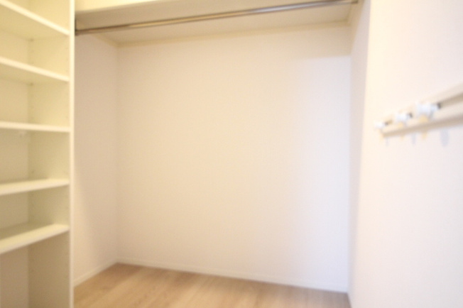 【洋室】 | D-ROOM五十川 | 301 収納（洋室）