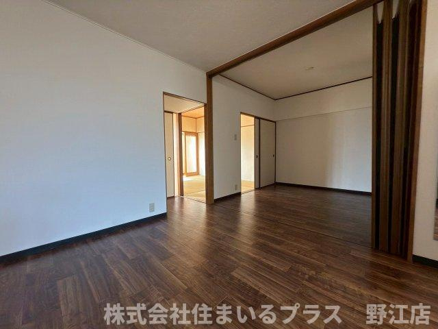 高倉第二コーポの居間・リビング