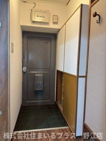 高倉第二コーポの玄関