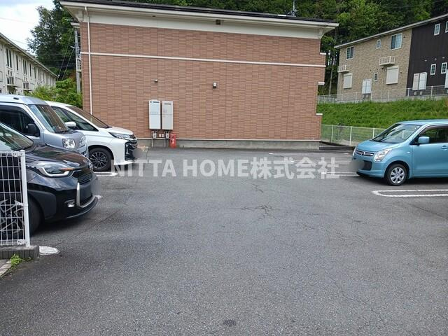 アルメールＣの駐車場|駐車場＆駐輪場もスペースがあります◎