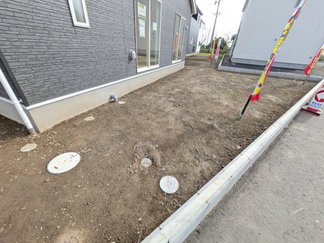 常総市本石下　第12　新築戸建て　３号棟の庭|日当たりや広さを現地で体感してください。理想のガーデニングや家庭菜園を始めてみませんか。