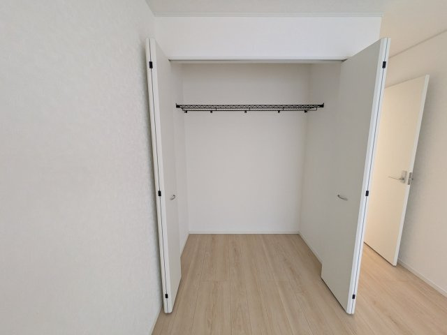 常総市本石下　第12　新築戸建て　３号棟の収納