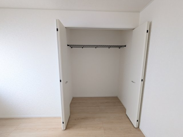 常総市本石下　第12　新築戸建て　３号棟の収納