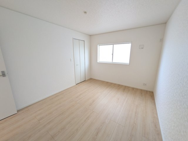 常総市本石下　第12　新築戸建て　３号棟の洋室|２面採光で、毎朝爽やかな光を感じられます。