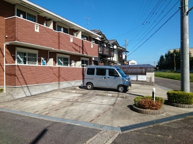 ハピネスの駐車場|駐車場があります