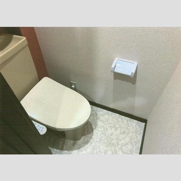 西尻池1丁目戸建貸家のトイレ