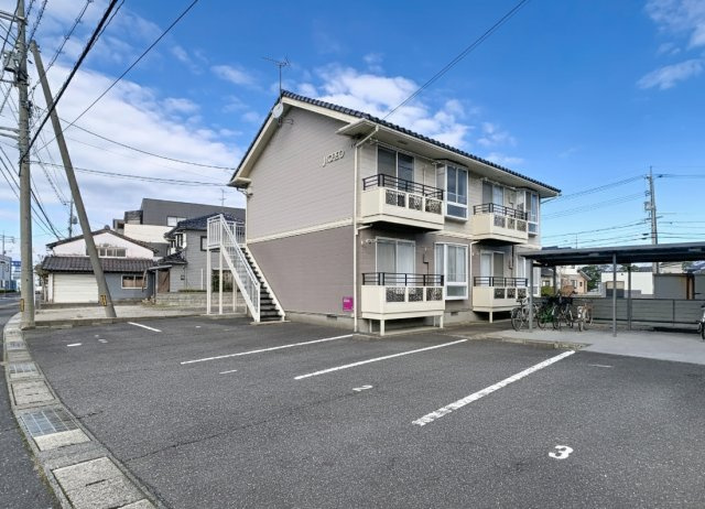J-CREOの駐車場